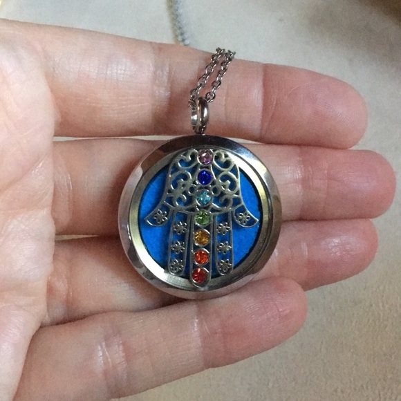 New! Aromatherapy Oil Diffuser Necklace - Picture 5 of 8